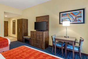 Queen Room with Two Queen Beds - Disability Access room in Best Western Plus North Shore Hotel