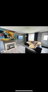 5 minutes from M1 Sleeps up to 7 Perfect For Contractors Leisure Stays Relocators King or Twin Bed Options - Cossall