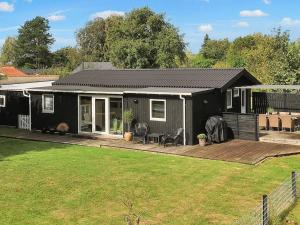 6 person holiday home in Karrebæksminde