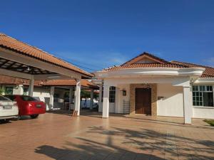 Cozy Deluxe House Padang Serai 28pax