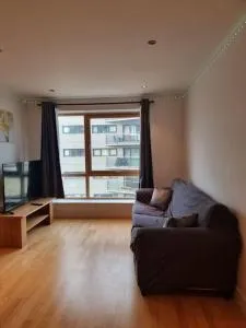 Modern apartment by Leeds dock - Hunslet