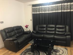 Luxury Kingsize Bedroom with Private Bathroom