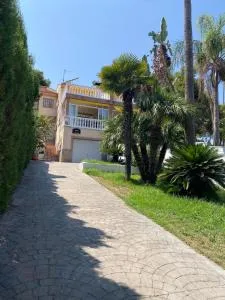 Alquilo chalet completo - Torrent