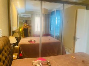 300m da Praia da Enseada apartamento de 1 quarto pra até 6 hóspedes