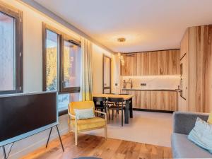 Appartement neuf avec terrasse, SPA et parking inclus - 6 pers - FR-1-352-103
