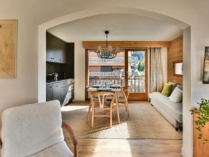 Confort aux Gets: T2 avec balcons, ski et parking - FR-1-685-83