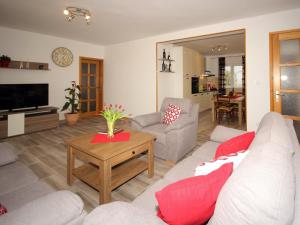 Apartment Milenka - Four Bedroom Apartment with Terrace