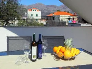 Apartment Milenka - Four Bedroom Apartment with Terrace - Cilipi