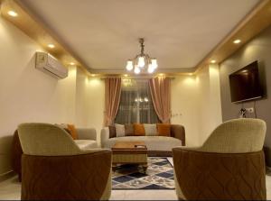 FREE Airport Pick-Up, Luxury Apartment at the centre of Cairo withfacilities