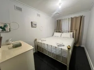 Secret Garden Shack - Tumby Bay