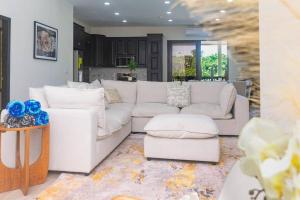 Luxury 3 Bdrms villa with private-pool and full-concierge