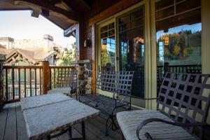 Grand Lodge - Five Bedroom #402 - Ski-in ski-out condo