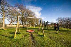 Duck Cottage - Pet-friendly Traditional Rural Home