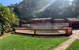 Casa de Campo vista para o Lago em Juquitiba SP