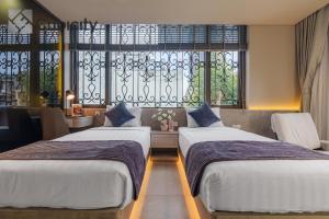 Cubicity Wall Street House