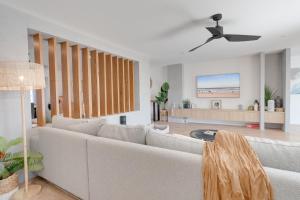Gold Coast Luxury 4-BR Retreat