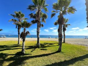 LA CALETA Beach & Golf House