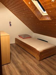 "La clé dorée" Chalet mitoyen avec jardin et -WIFI-