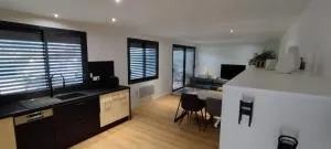 Le 24 bis - 勒·维威恩斯·杜·拉克