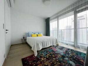 EUROVEA TOWER II beige