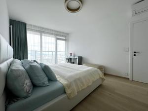 EUROVEA TOWER II beige