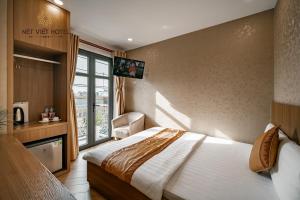 Phòng Deluxe Giường Đôi Có Ban Công (Deluxe Double Room with Balcony)