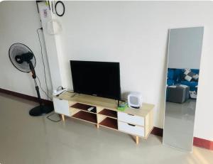 Madam nay house service