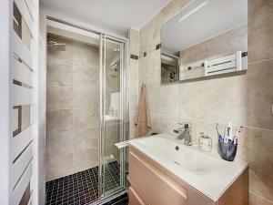 bar08 2 pieces mezzanine 6 pers