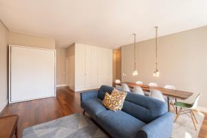 VIVA Aliados Spacious & Bright Flat