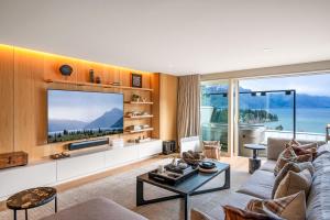 Manaia- Luxurious Villa-Hot Tub-Free Parking-BBQ