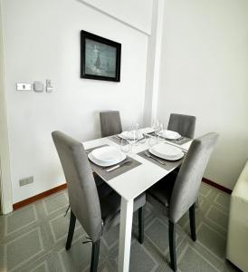 Hostdomus - Ela House