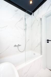 Urban Chic - One Bedroom Apartment - Gdanska