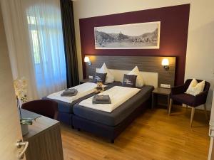 Quadruple Room with Balcony Mosel and Castle View room in Altes Winzerhaus