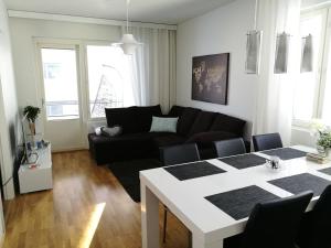 Stylish 1BR Home Private Parking Sauna