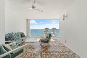 SeaSpray East 825-Gulf Front