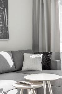 Cozy 1BR City Centre Home with Free Parking