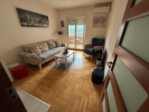 Apartman 38