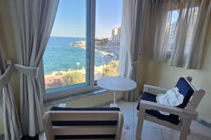 Front Sea View 3 Bedroom 2 bathrooms at Sliema Beach Promenade S7