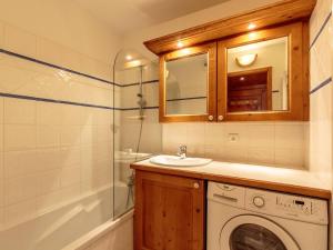 Appartement ski-inski-out 4 chambres, 8 pers, parking couvert, WiFi - FR-1-352-82