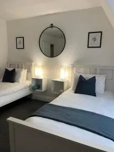The Nook - Town Centre Apartment - Stanstead Abbots