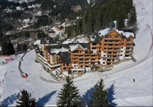 Ski in and ski out in Oz, Alpe dHuez