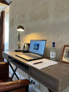 B&B / Chambres d'hotes Le Clos des Queyries, Chambres d'Hotes : Suite Cailhau - Vue sur Jardin