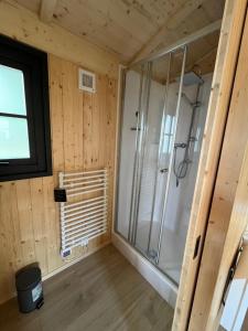 Campings La Buissonniere Lodges : photos des chambres