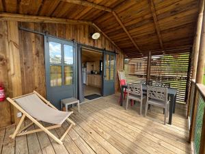 Campings La Buissonniere Lodges : photos des chambres