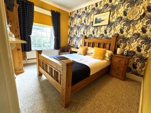 Double Room with Garden View room in Caer Menai