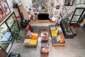 LA MAISON DU BONHEUR