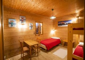 Grand appartement 4 personnes lAtelier de Théo, 80m2, proche arrêt de bus