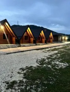 Alpin Chalet - 萨提克