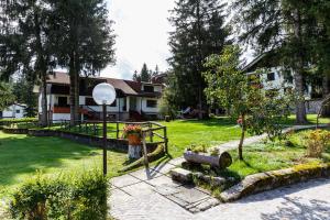 Residence Dei Medici-La casa nel parco