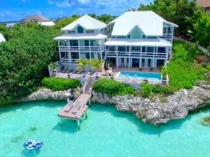Sunset Point Oceanfront Villa - Five Cays Settlement
